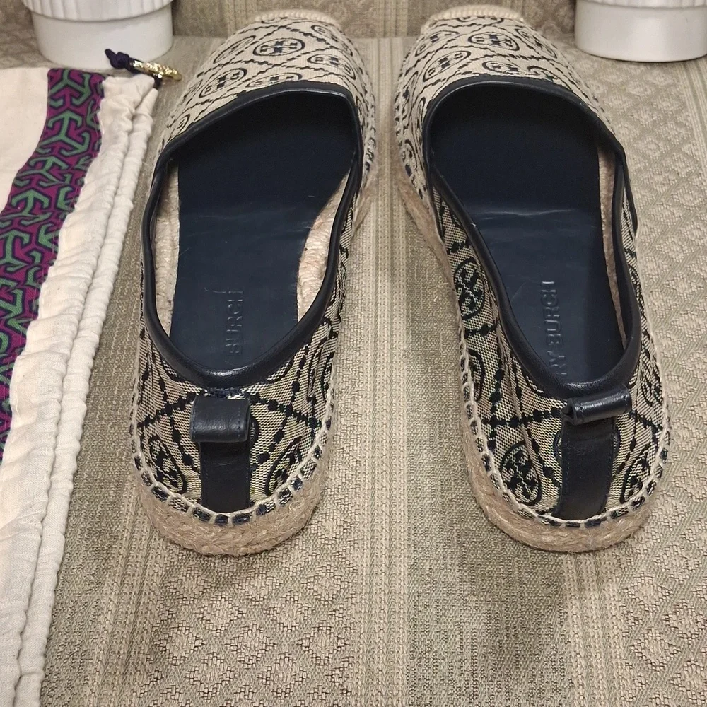 Tory Burch Beige and Black Logo Espadrilles